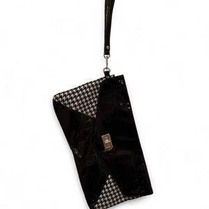 Black & White Houndstooth Women's Purse Wristlet Silver Hardware Clutch